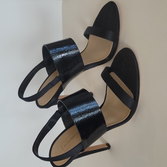 BCBG Maxazria Black Slingbacks  Size 7.5 (fits a size 8) - Picture 5 of 6